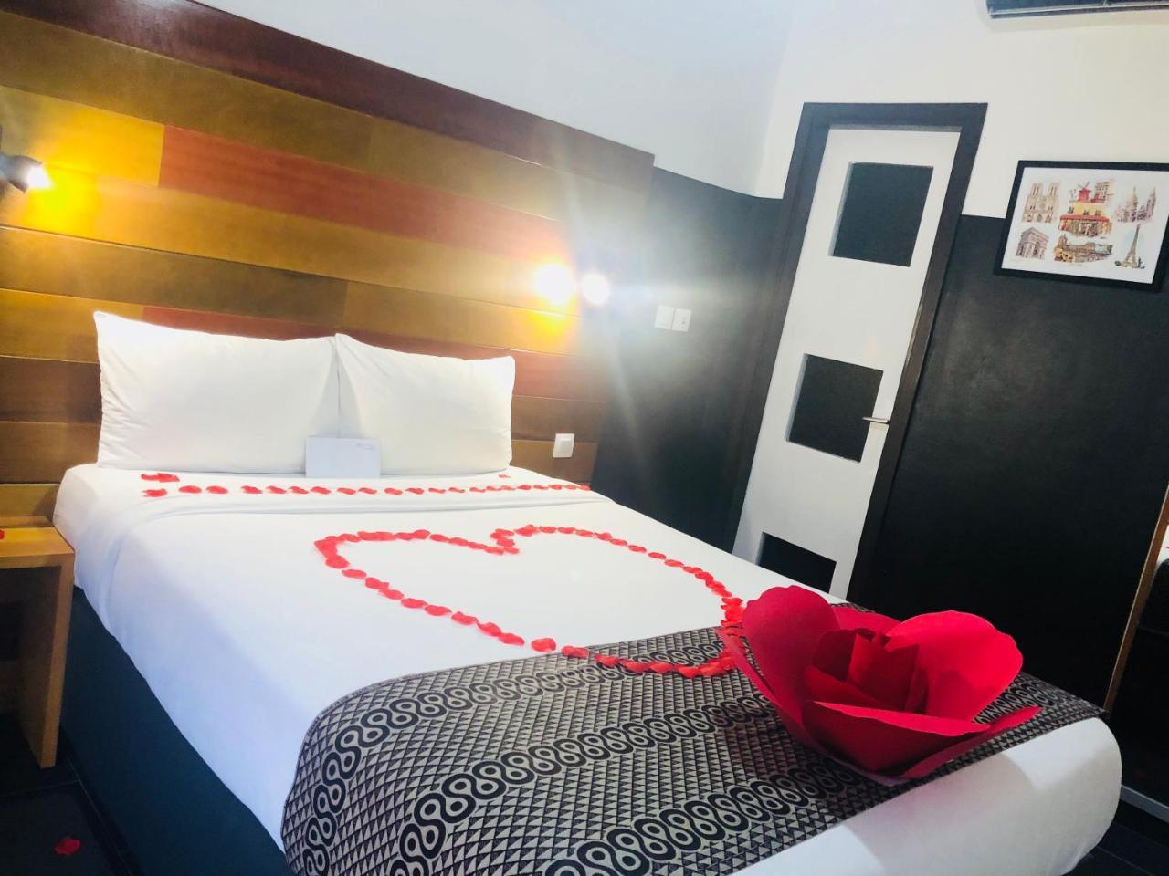 אבידג'אן Detente Hotel מראה חיצוני תמונה