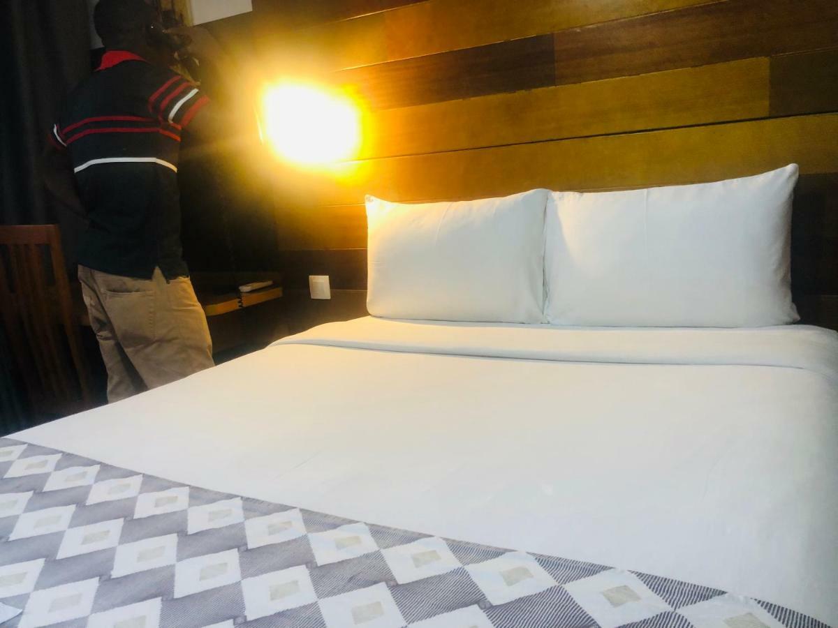 אבידג'אן Detente Hotel מראה חיצוני תמונה